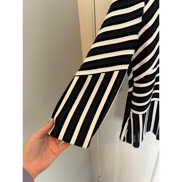 Chico's Traveler s Women's 1 / M Ribbon Stripe Zip Front Jacket Blue White Mesh - Picture 10 of 13